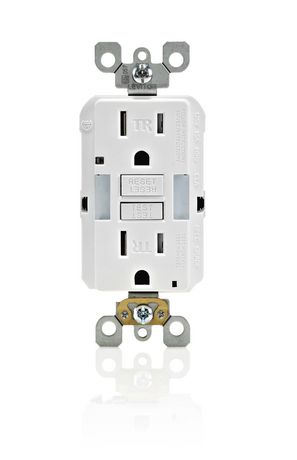 Leviton Smartlockpro Gfci with Guide-Light