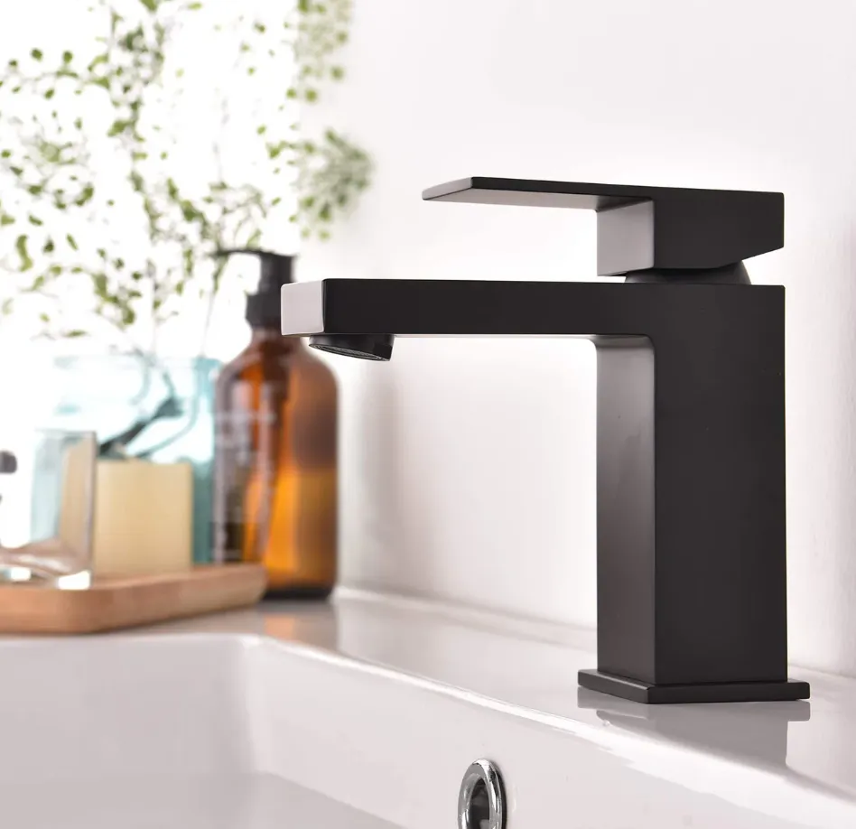 F11123MB MADISON Single Hole Faucet -