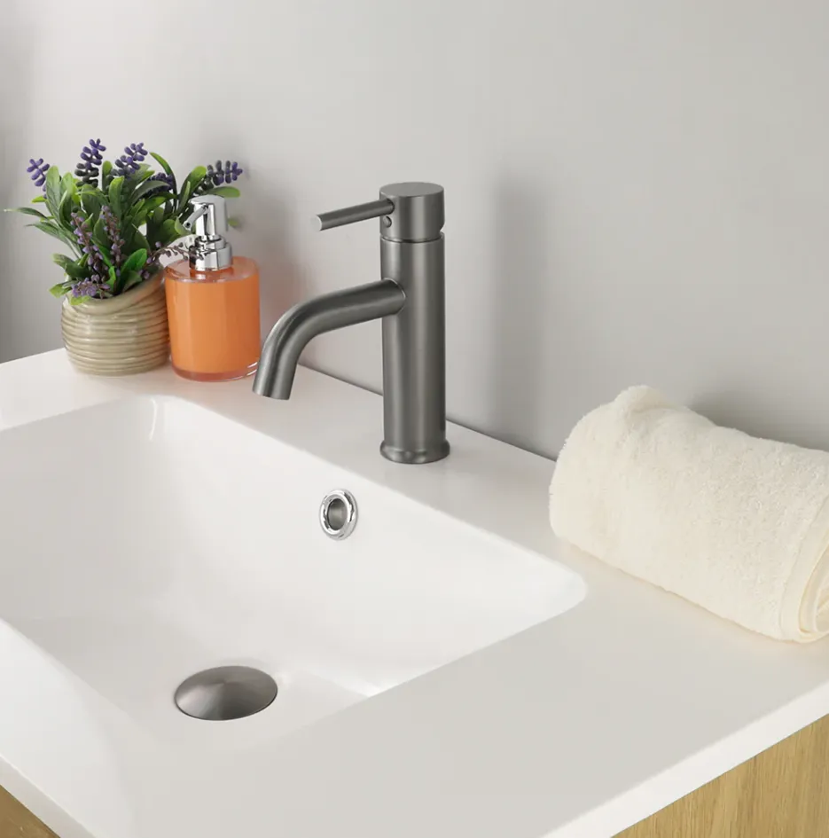 F11104GG ELEGANTE Single Hole Faucet -